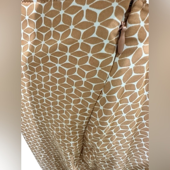 Abercrombie and Fitch Dipped Waist Midi Skirt - Picture 3 of 8